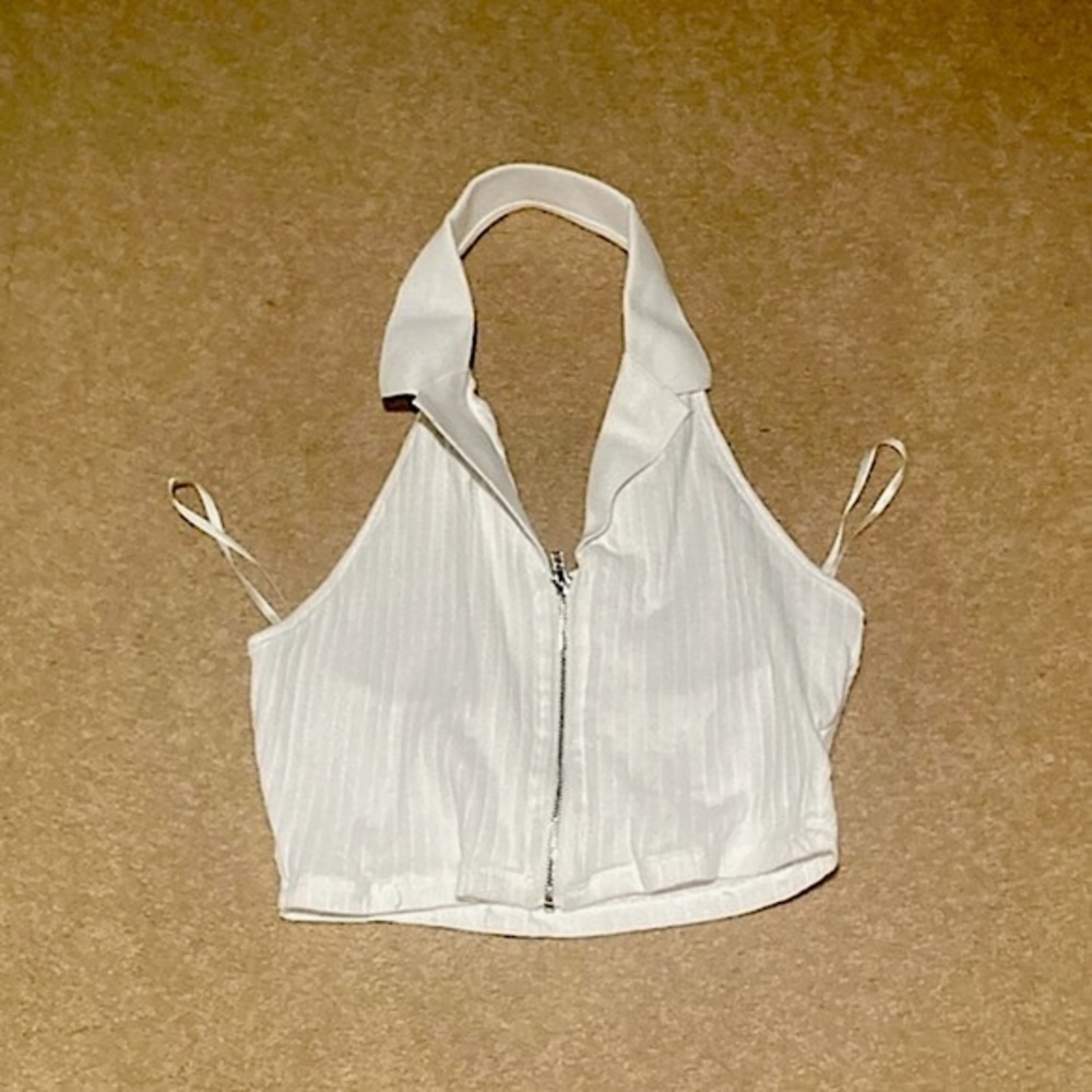 White Crop Top Zippered front with collared neckline - Picture 2 of 6